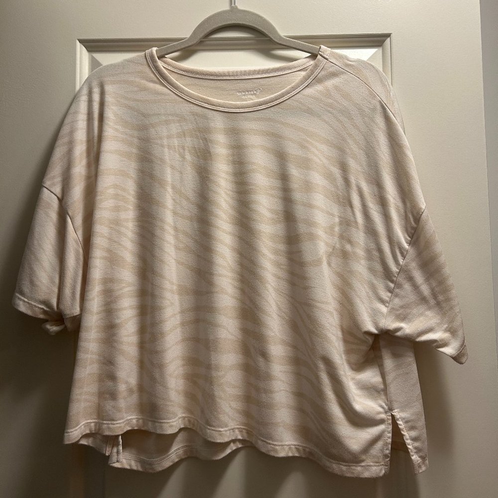 Old Navy Activewear | White & Cream Zebra Print | Cropped | Side Split Hem